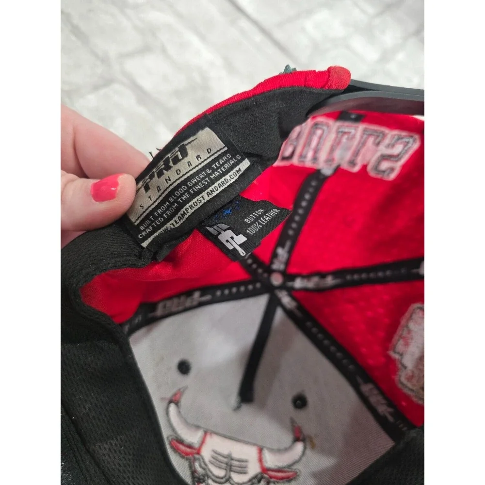Chicago Bulls Mesh Pro Standard‎ Snapback Hat 6 time NBA Finals Champions